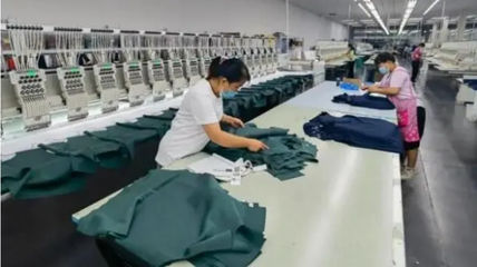 河南商水 紡織服裝產(chǎn)業(yè)從“制造”邁向“智造”，服飾研發(fā)引領(lǐng)新賽道